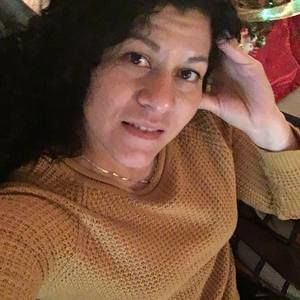 Meet your Posher, Claudia